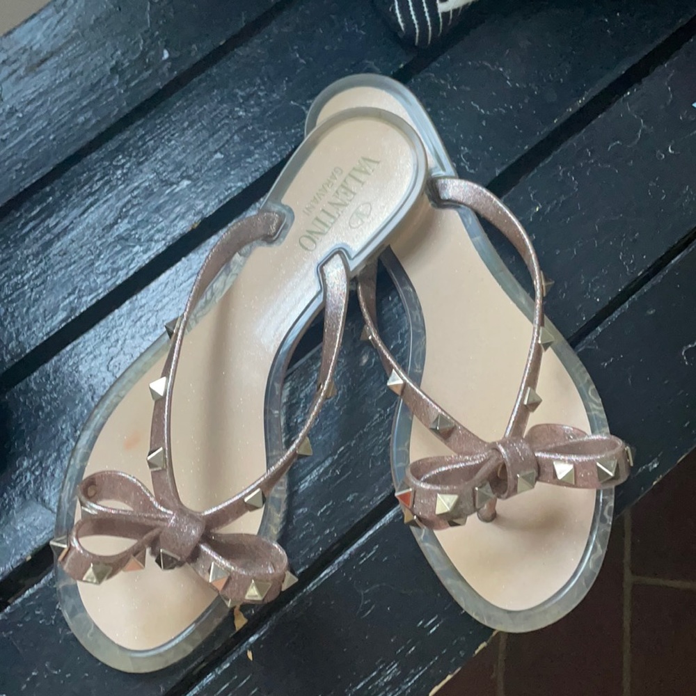 Valentino sandals size 38/ 8  100% Authentic
